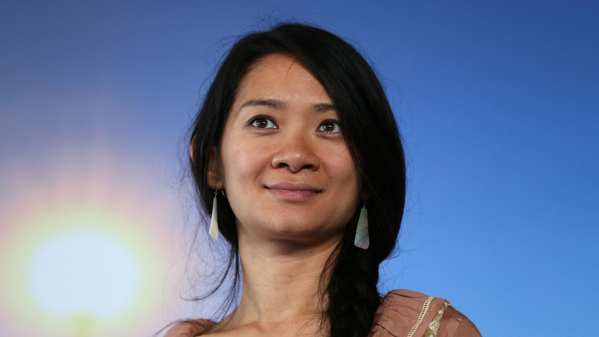 A realizadora sino-americana tornou-se na segunda mulher e a primeira negra a ganhar o BAFTA de melhor realização. 