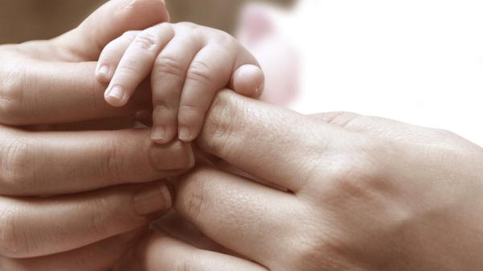 O projecto-lei prevê acabar com a classificação de "filhos ilegítimos", mas a lei luxemburguesa vai continuar a considerá-los "filhos nascidos fora do casamento"