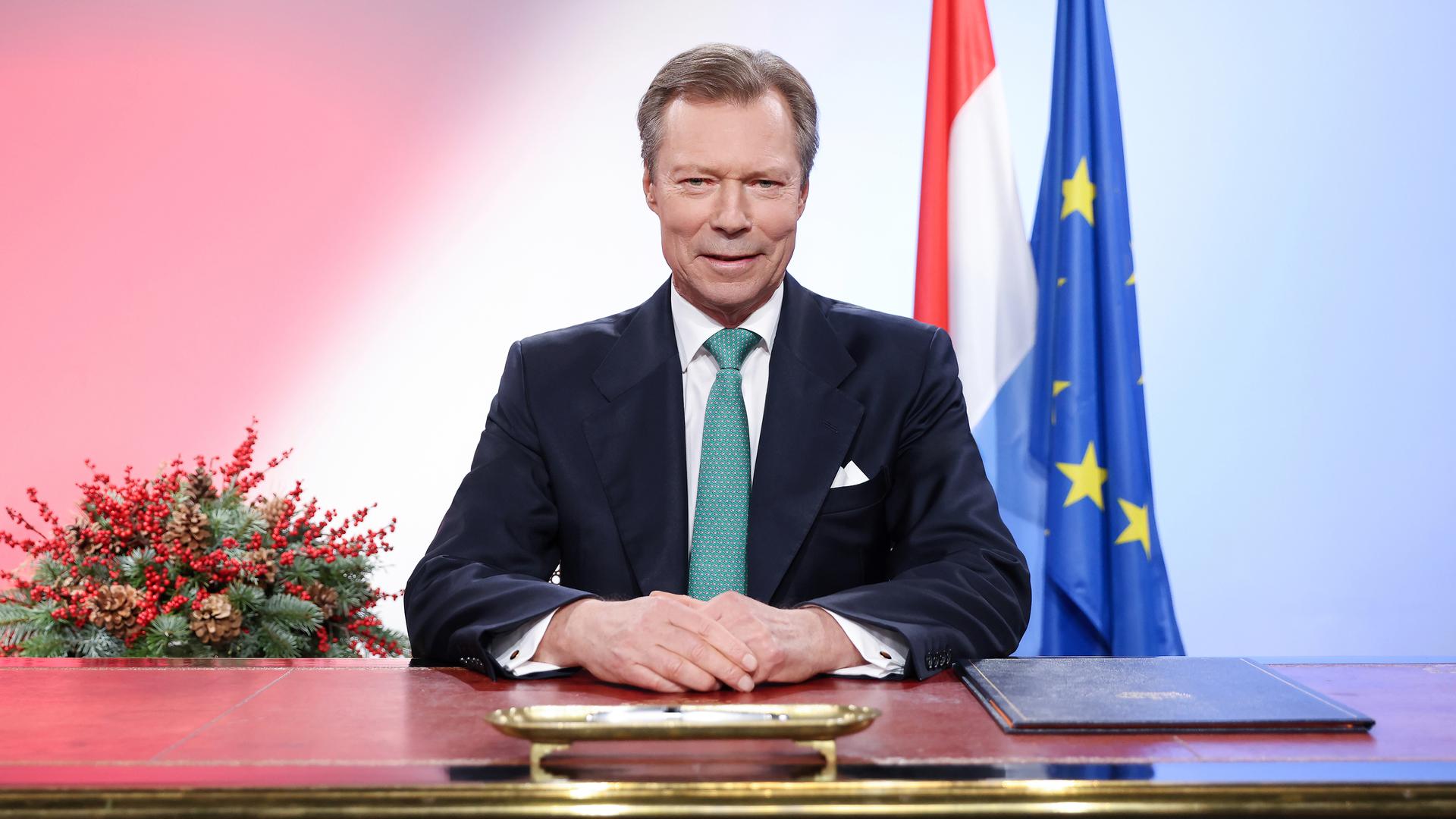 "O Luxemburgo consegue ultrapassar estes tempos difíceis", afirmou o Grão-Duque com otimismo.