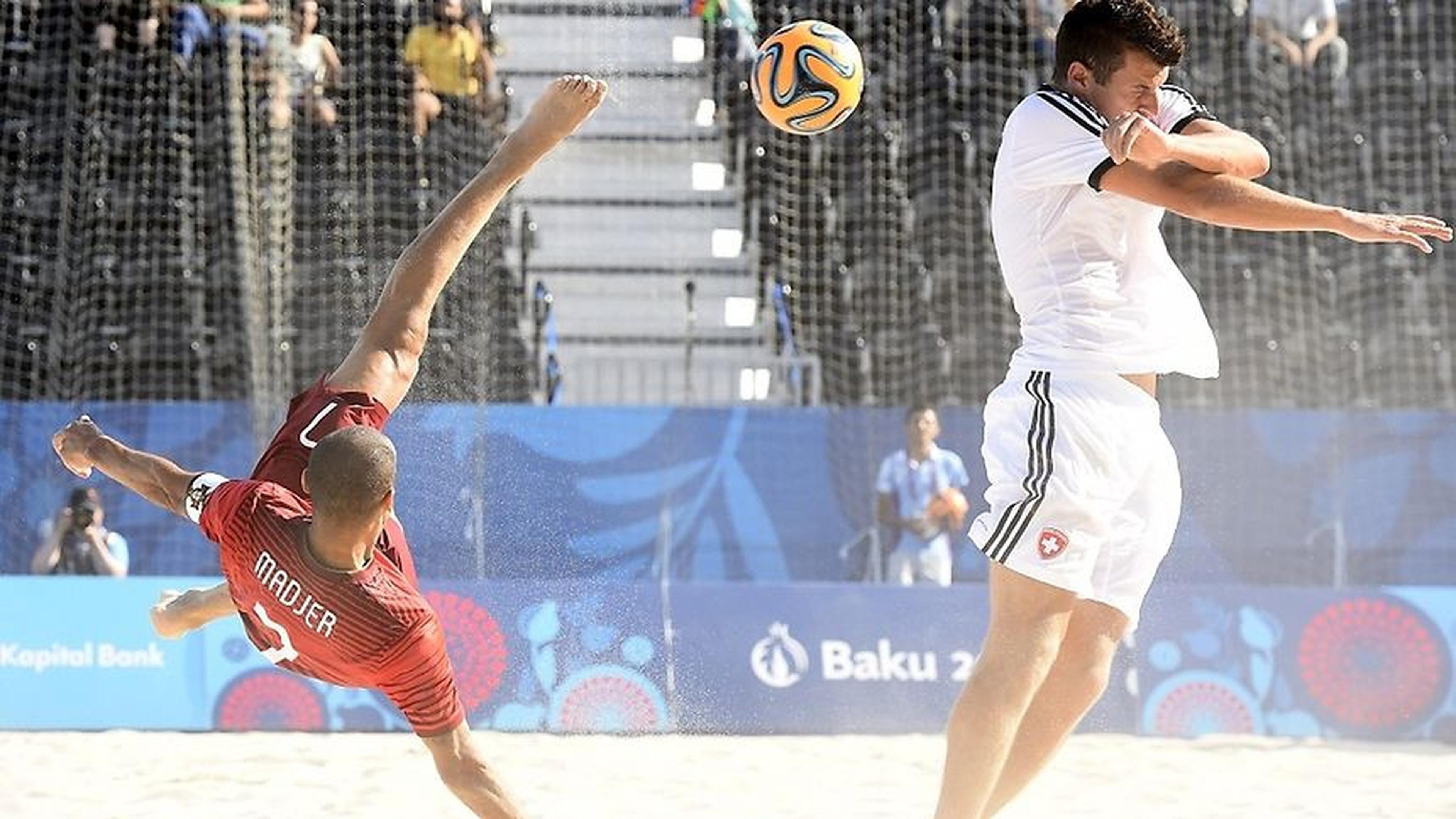 Madjer eleito melhor jogador do mundo de futebol de praia de 2015