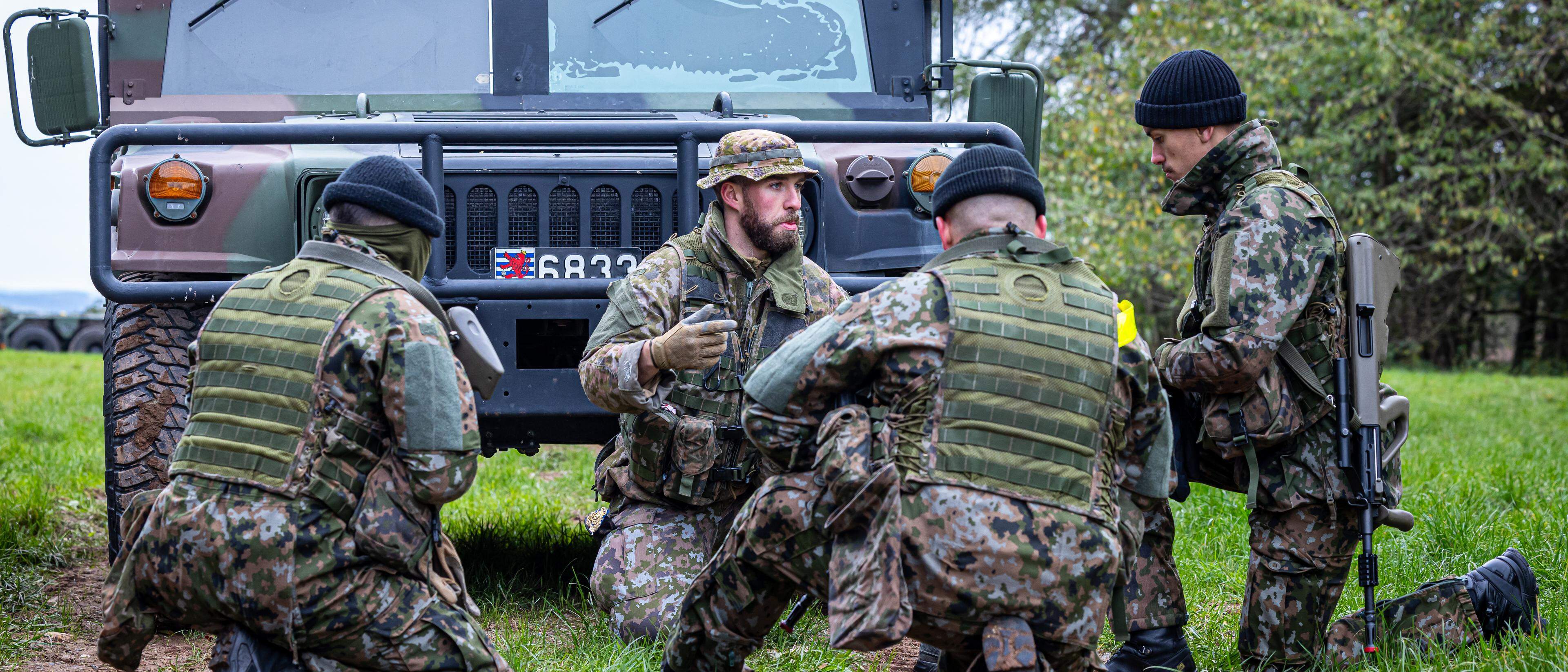 Wir Armeefrauen im Kampf