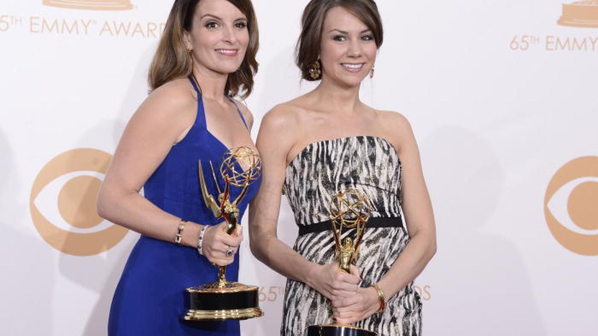 Ainda nesta categoria de comédia, Tina Fey venceu o Emmy de melhor argumento com "30 Rock".