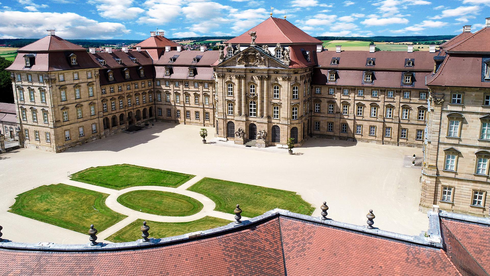 O Palácio de Weissenstein, em Pommersfelden, no norte da Bavieratêm 206 quartos, cujas paredes ostentam a maior colecção privada de arte barroca do país, com pinturas de Rubens e Van Dijk. 