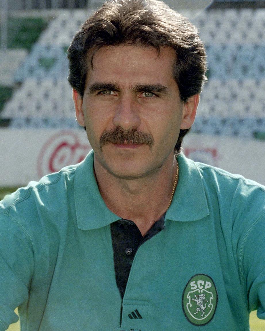 Grande plano de Carlos Queiroz, treinador da equipa de futebol do Sporting Clube de Portugal, agosto de 1994.

