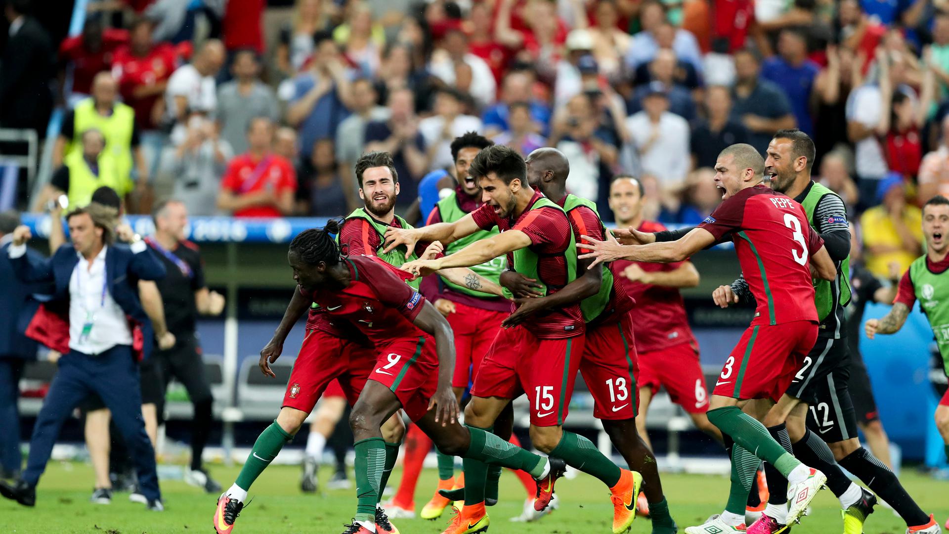 Aos 109 minutos, Éder marcou o golo que sagrou Portugal campeão europeu de futebol, no Stade de France, em Saint-Denis, a 10 de julho.