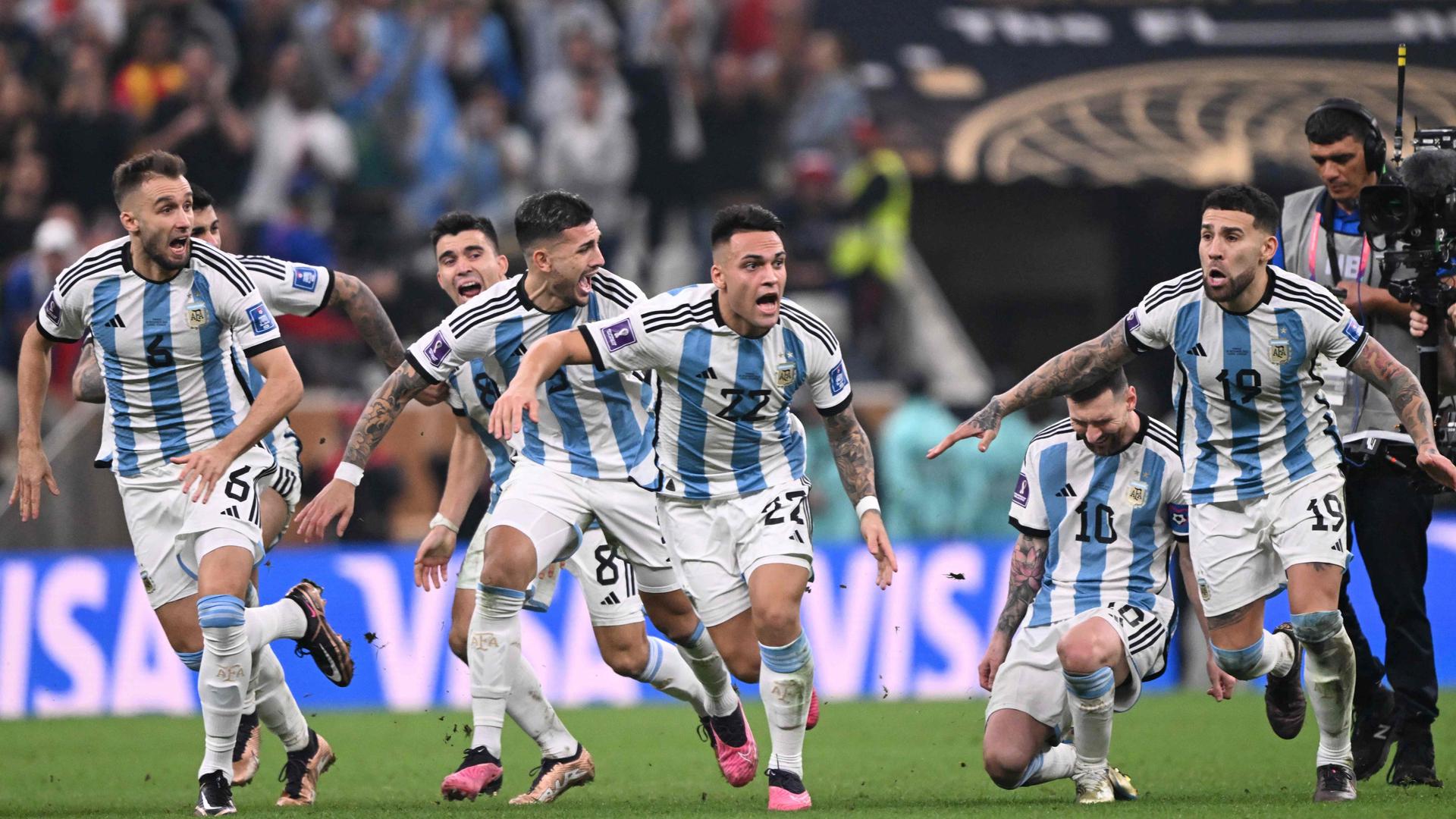 A Argentina conquistou hoje pela terceira vez o Mundial de futebol.