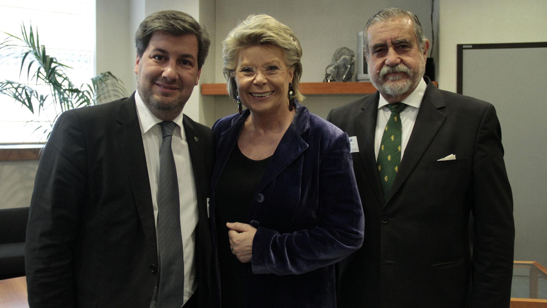 Bruno de Carvalho (presidente do Sporting), Viviane Reding, Artur Torres Pereira (vice-presidente do Sporting)