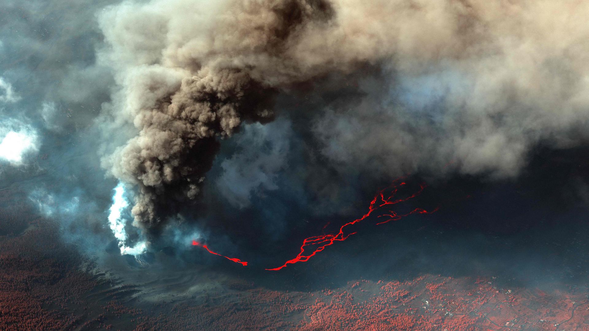 Foto de satélite da lava do percurso da lava do Cumbre Vieja.