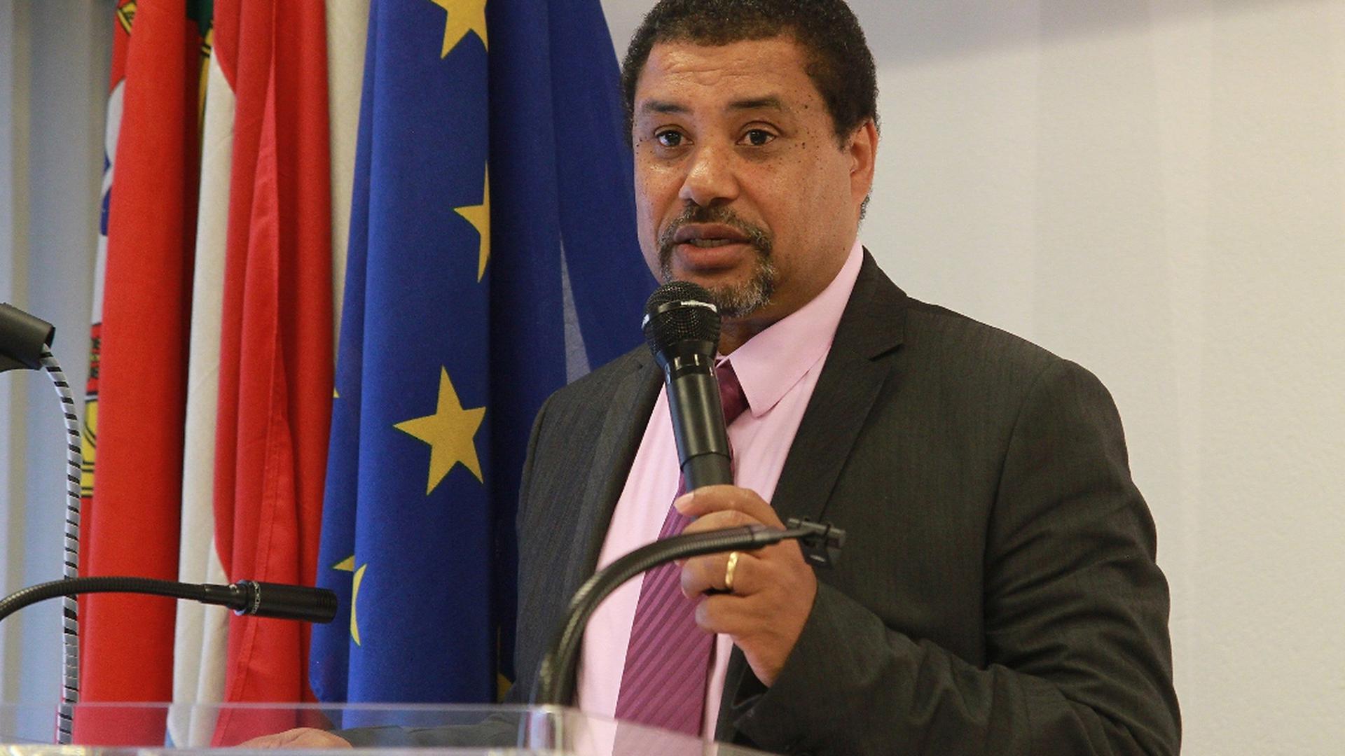 João da Luz, presidente da Federação das Associações de Cabo Verde no Luxemburgo, falou da história da música cabo-verdiana, ilustrada pelos músicos Samba e D’Joy