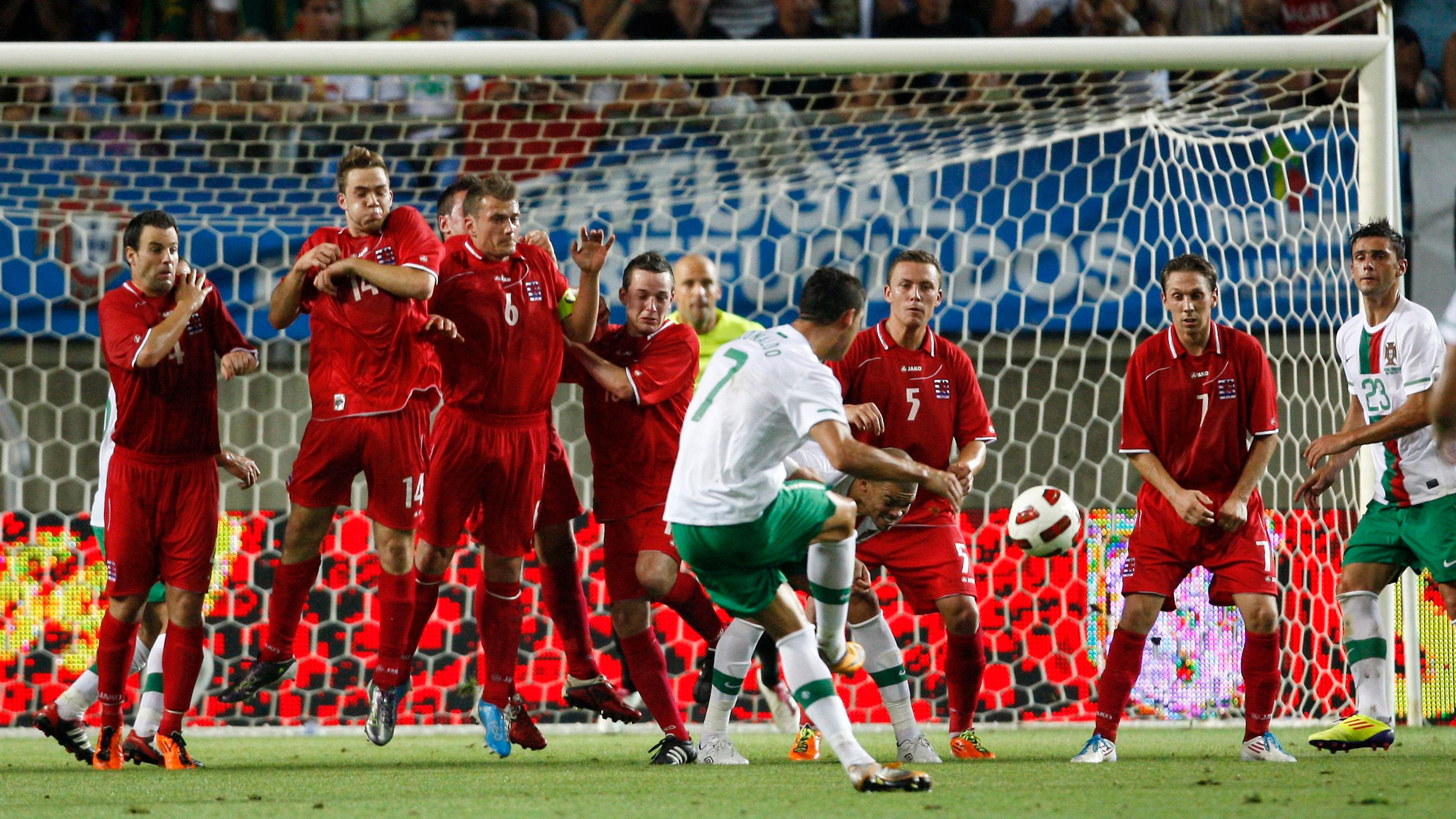 Cristiano Ronaldo marca três e Portugal arranca empate contra Espanha