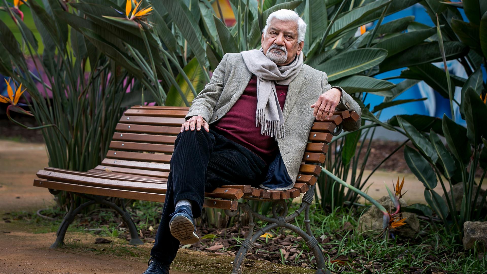 Teo Ferrer de Mesquita vive atualmente em Lisboa, cidade onde foi fotografado para o Contacto.
