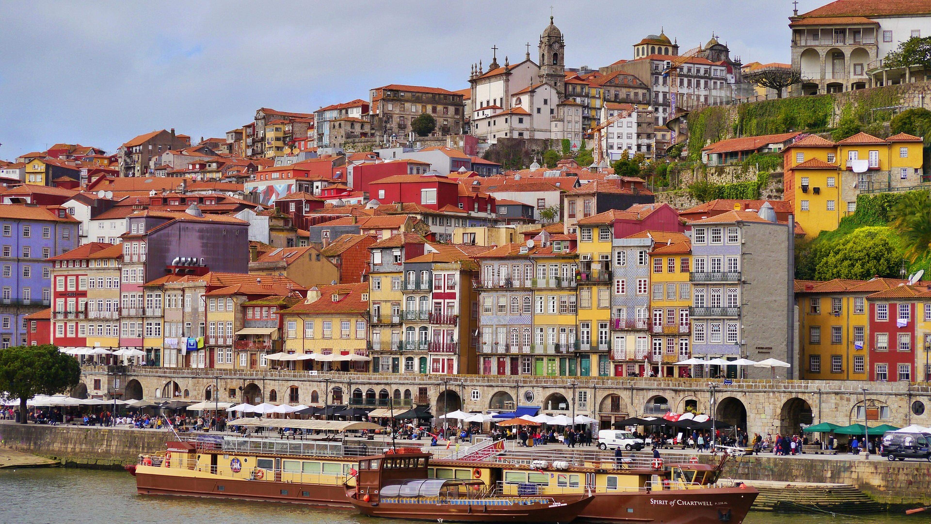 Na madrugada de sexta-feira, vários imigrantes foram agredidos em três locais distintos da cidade do Porto (na imagem).