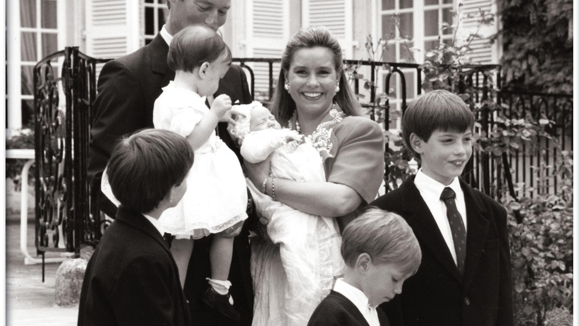 Os Grão-Duques Henri e Maria Teresa no batizado do príncipe Sébastien