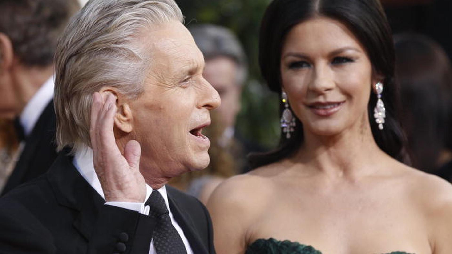 Michael Douglas, de 68 anos, é casado com a actriz Catherine Zeta-Jones, de 43 anos