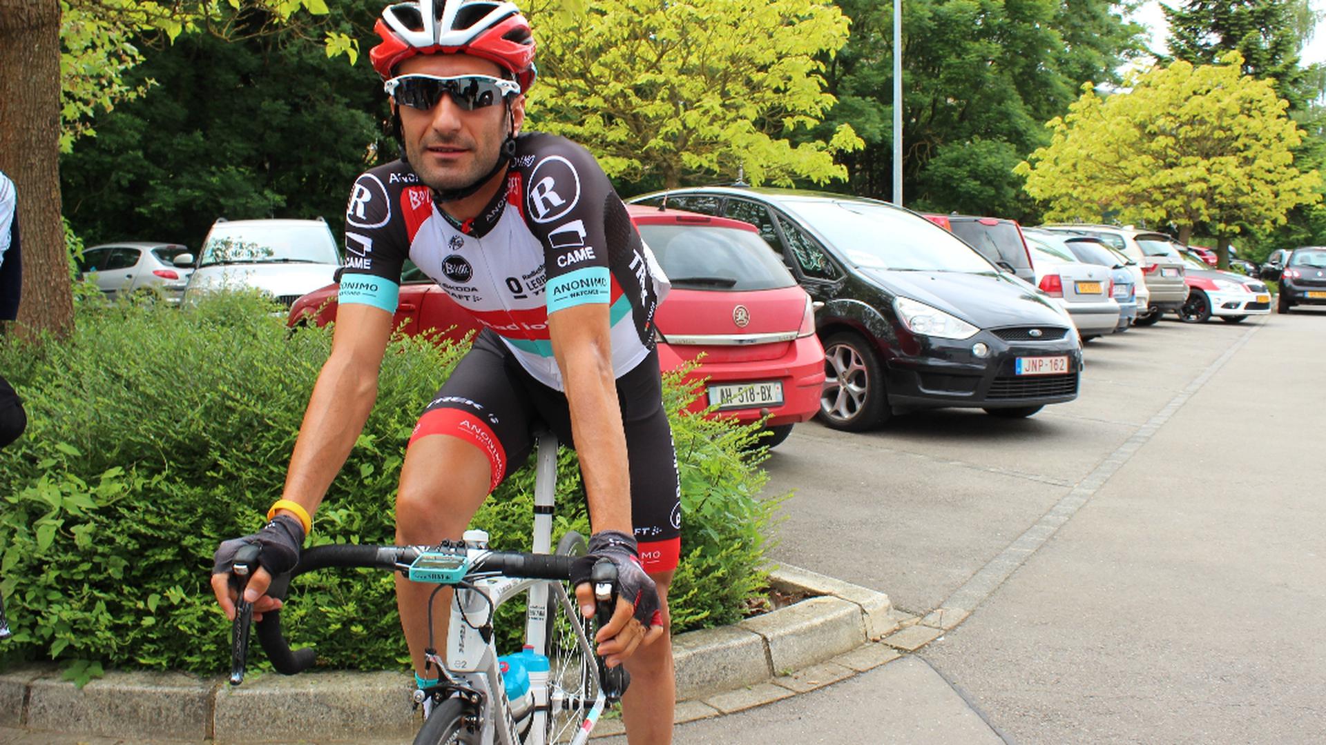 Tiago Machado antes da partida da segunda etapa da Volta ao Luxemburgo, hoje, em Schifflange