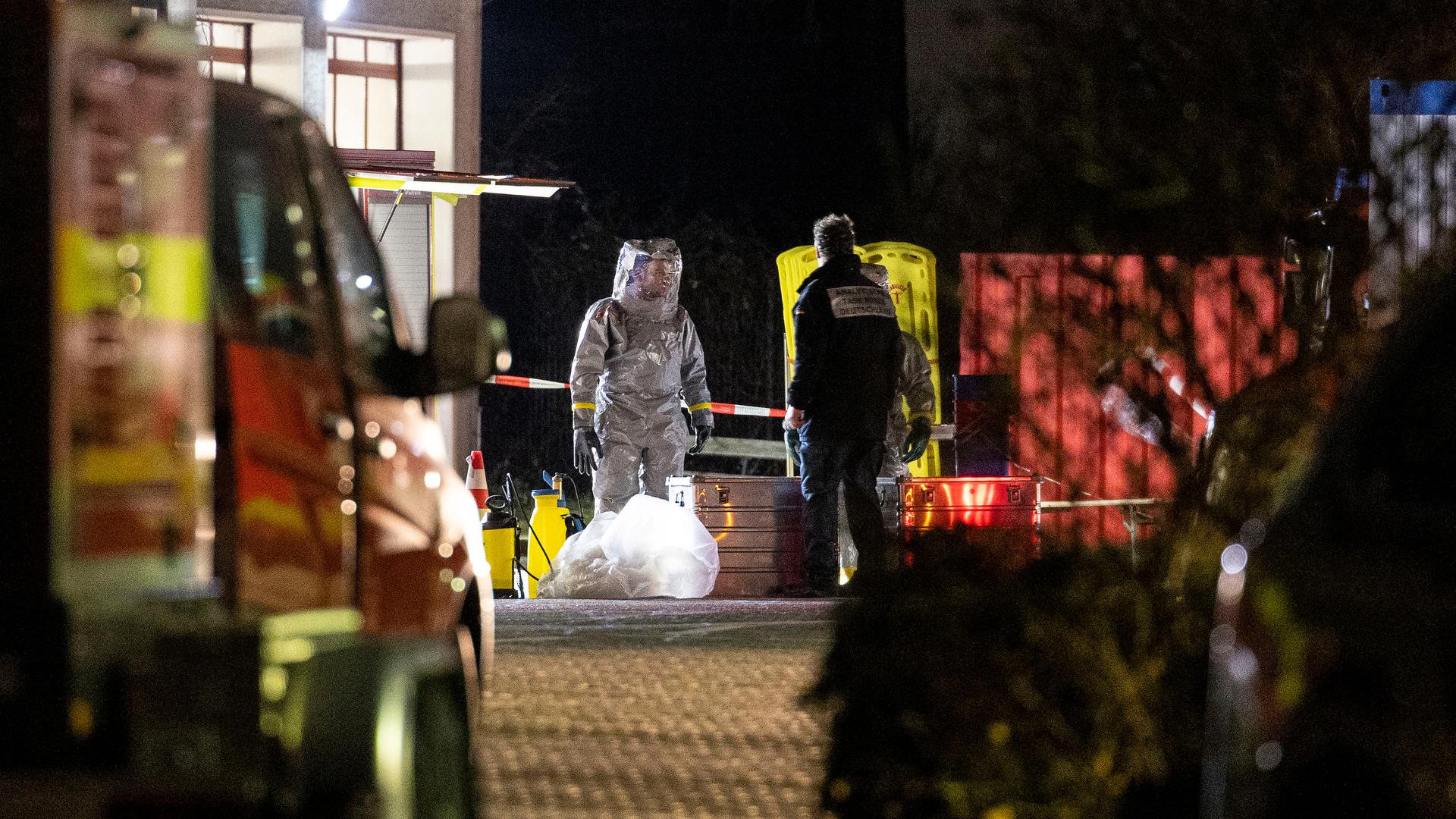 A polícia realizou esta noite uma rusga à casa de um iraniano, em Castrop-Rauxel suspeito de preparar um atentado terrorista na Alemanha com uma "bomba biológica".