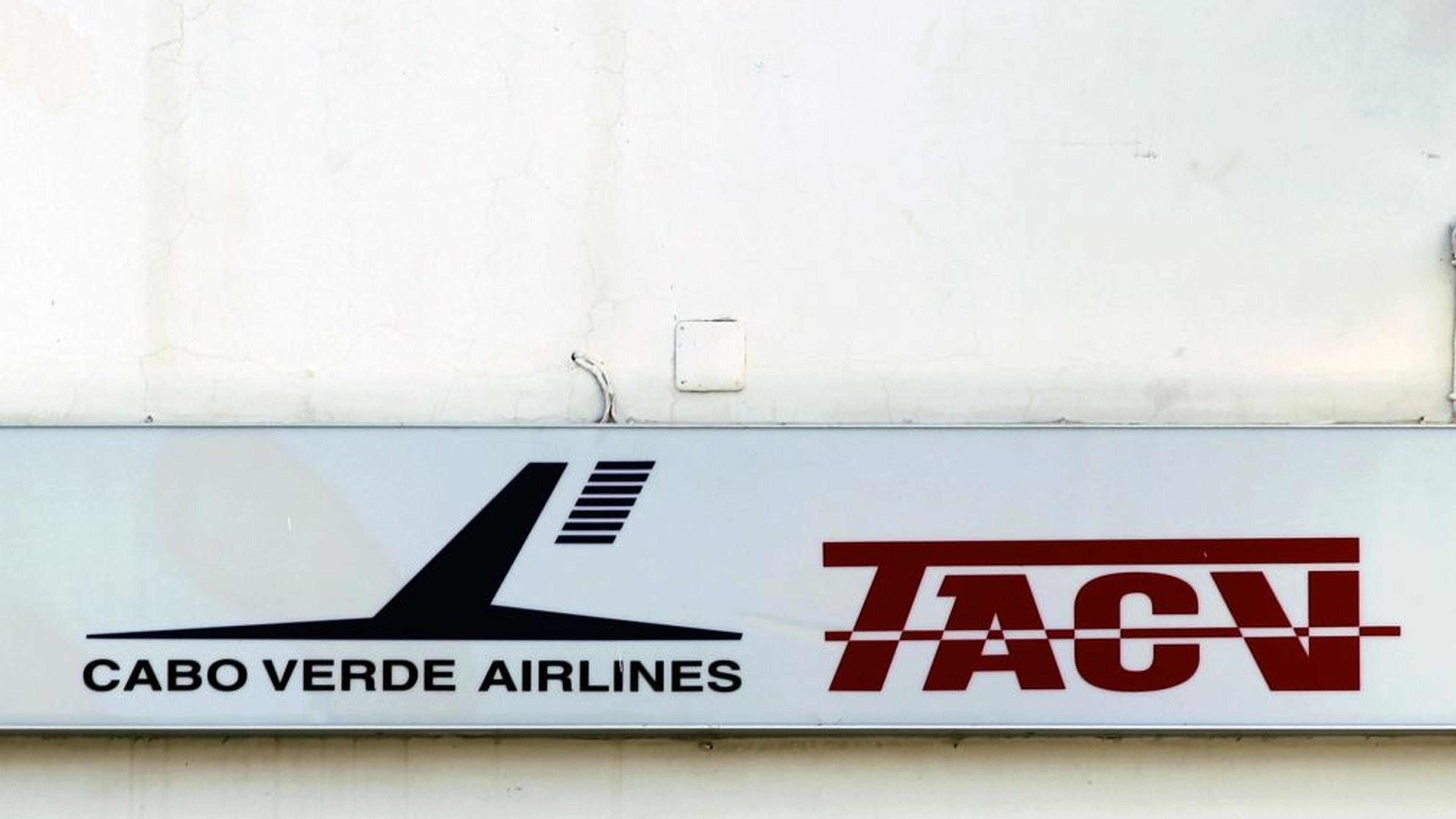 Logótipo da Cabo Verde Airlines (TACV), linhas aéreas de Cabo Verde, cidade do MIndelo, Cabo Verde, 02 de dezembro de 2012. ANTÓNIO COTRIM/LUSA