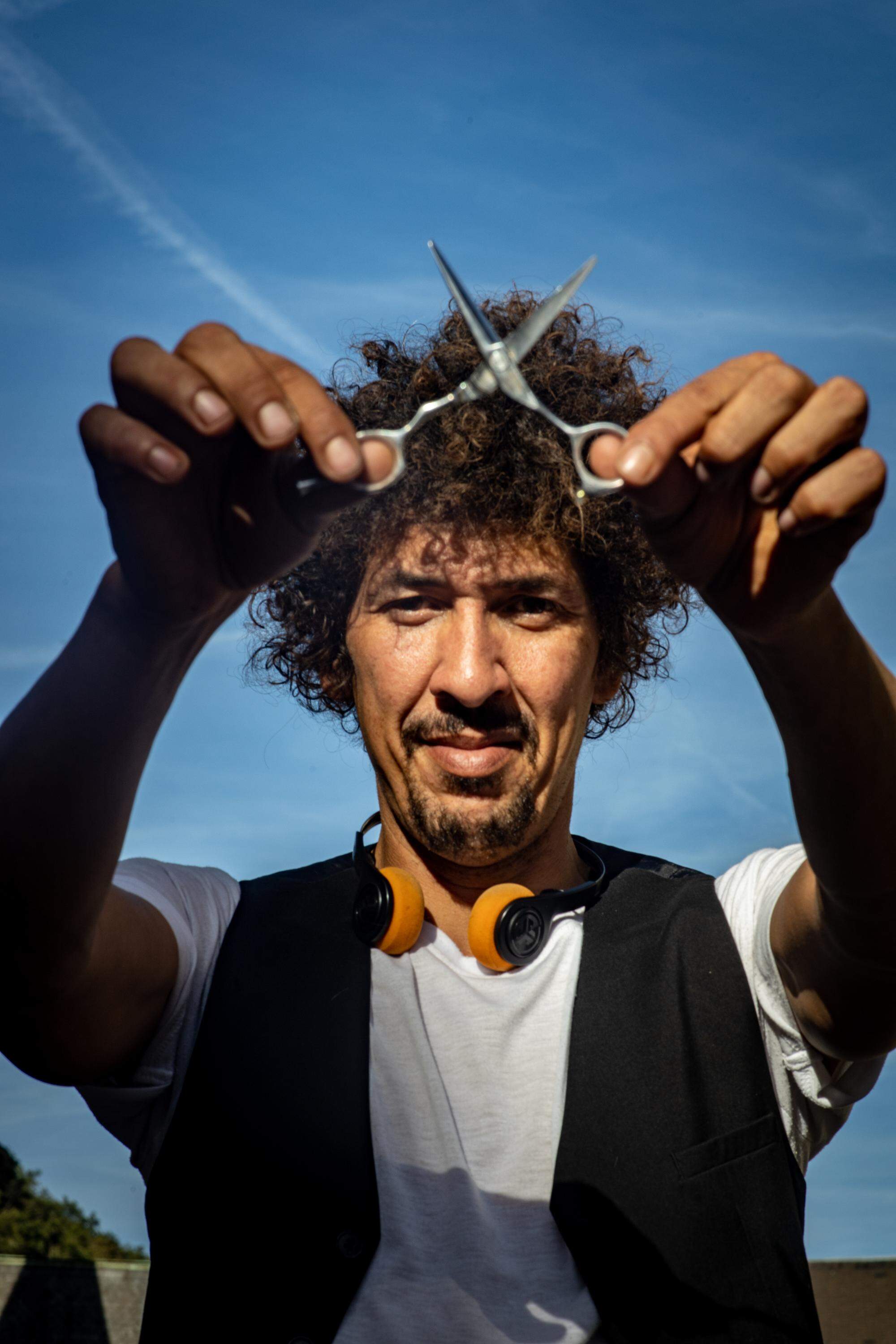 Foto de retrato de cabelo liso masculino infantil de singapura