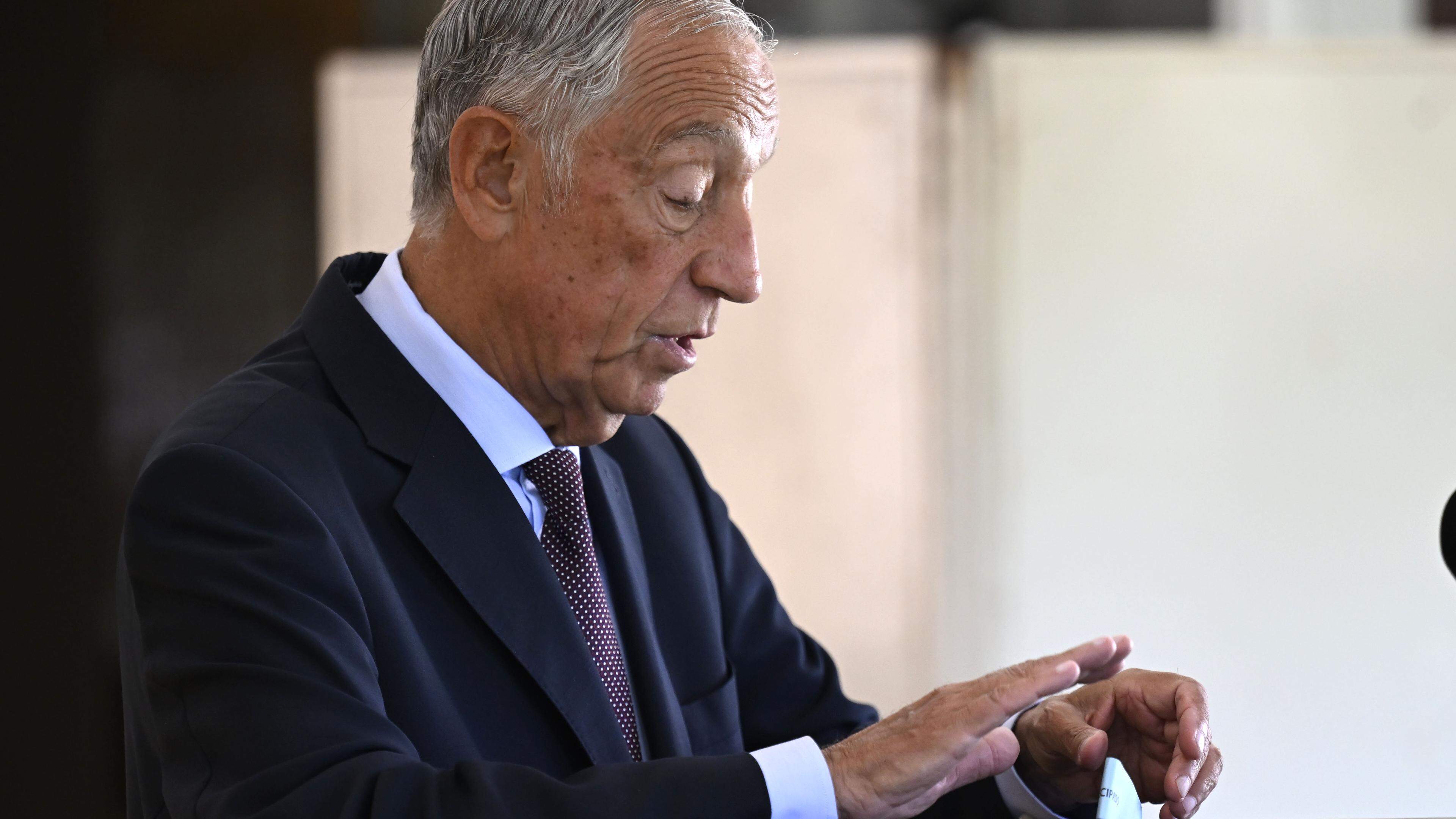 Portuguese Presidentl, Marcelo Rebelo de Sousa, votes early in the upcoming European elections in Celorico de Basto, northern Portugal, 2nd June 2024. In Portugal, the European elections take place on June 9 and will be contested by 17 parties and coalitions. FERNANDO VELUDO/LUSA