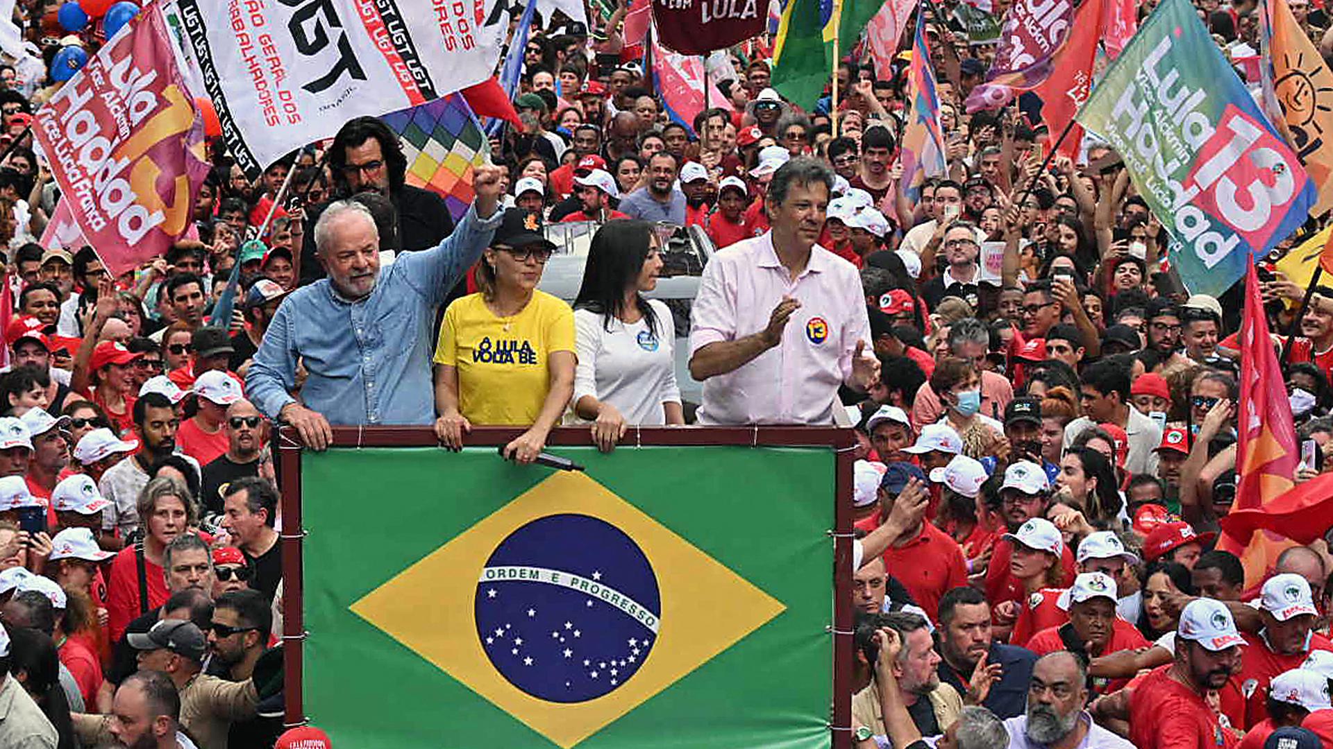 Rosângela da Silva esteve sempre ao lado do petista durante toda a campanha eleitoral.