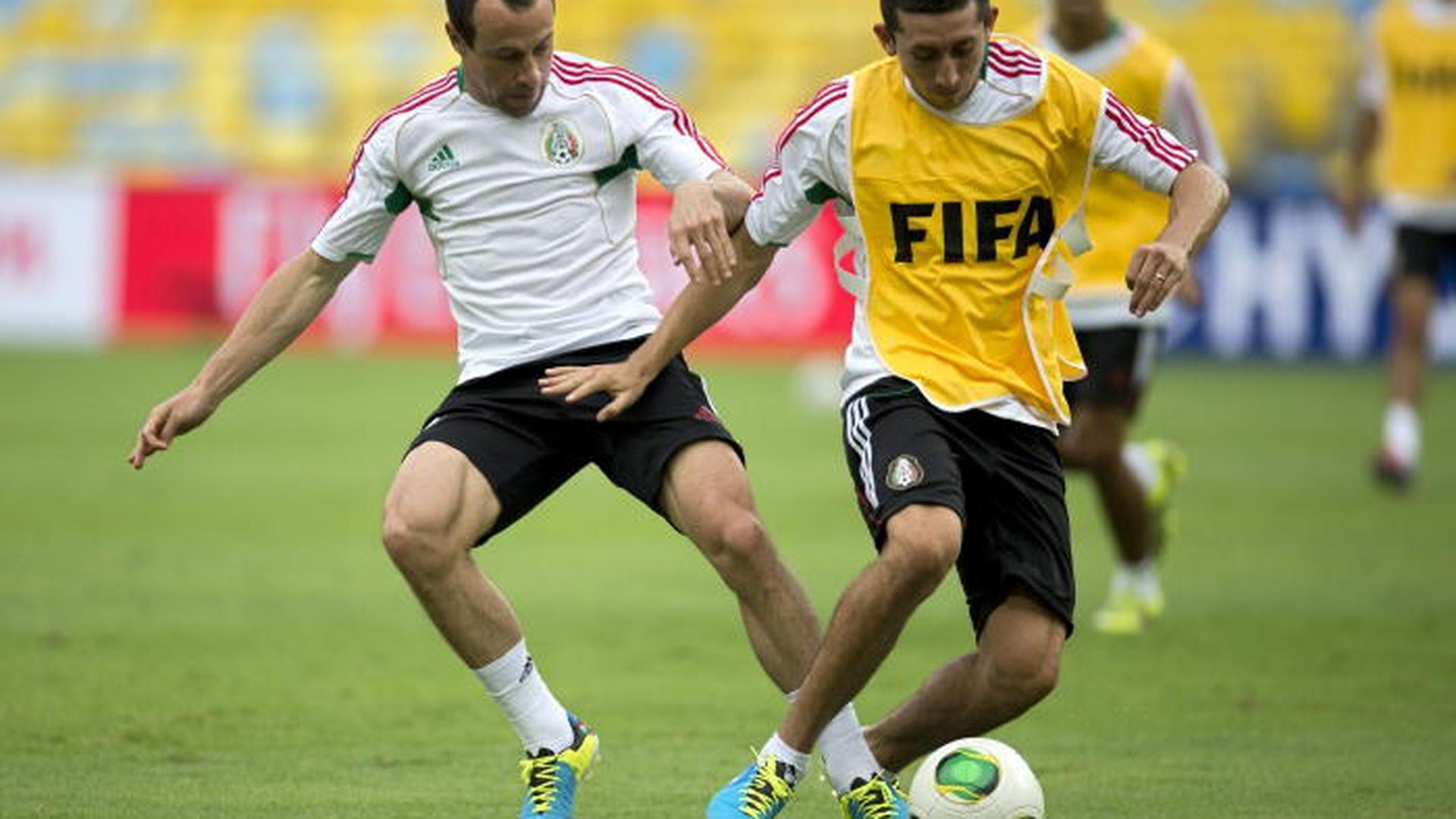 Héctor Herrera (de amarelo), oriundo do Pachuca, é o segundo internacional do México a ingressar no FC Porto depois de Diego Reyes