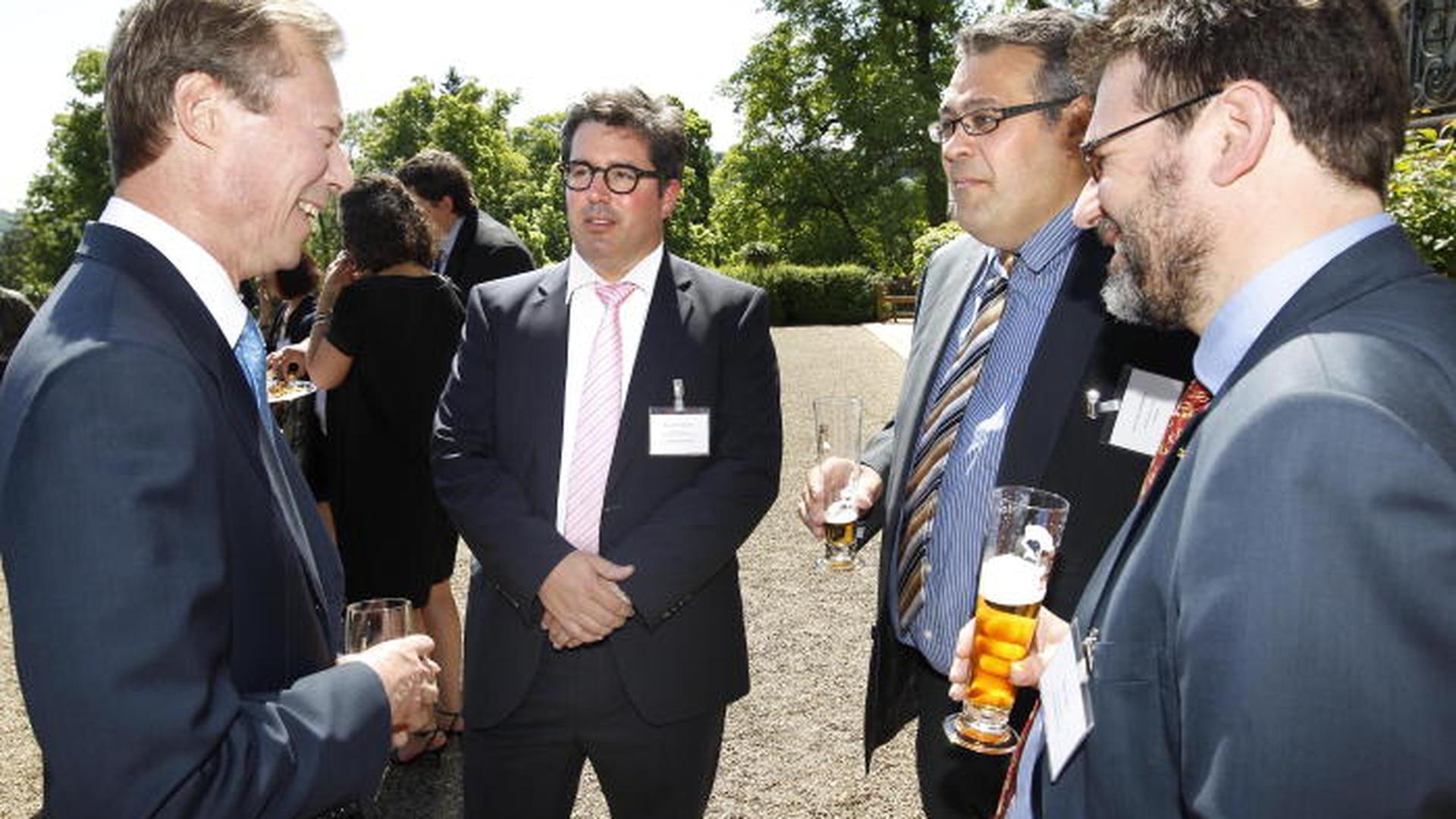 O Grão-Duque Henri com os jornalistas Claude Feyereisen (Luxemburger Wort), José Luís Correia (CONTACTO) e Marc Thill (wort.lu)