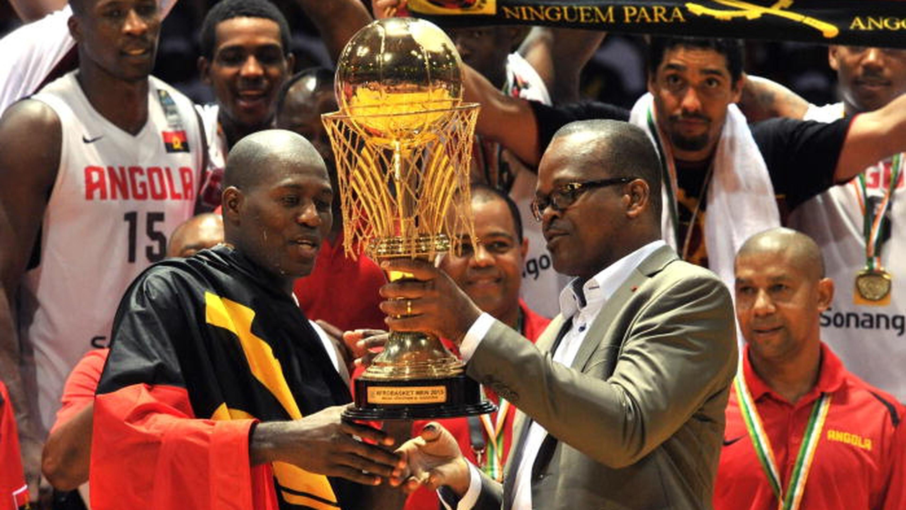 Basquetebol/Angola: Carlos Morais próximo de fazer história