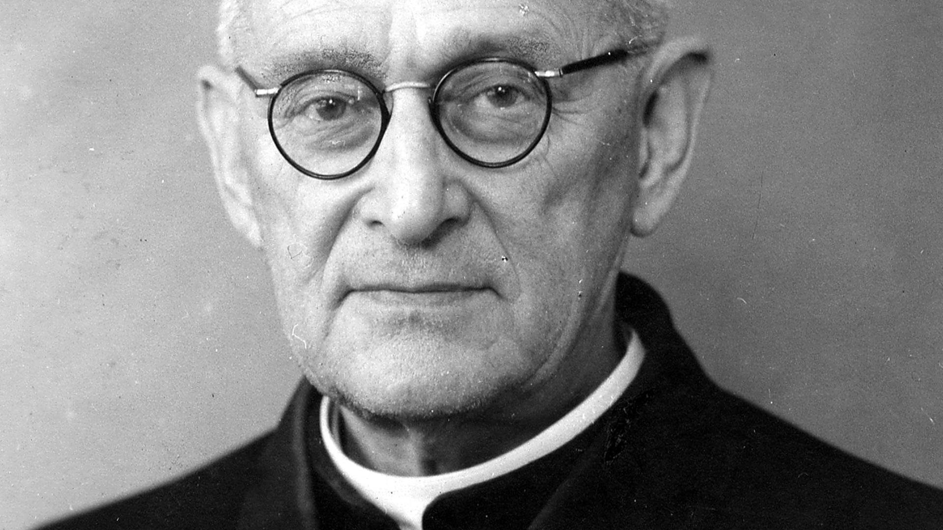 Padre Prosper Colling (1880-1968), o homem que acolheu vários habitantes na sua cave e prometeu construir o santuário