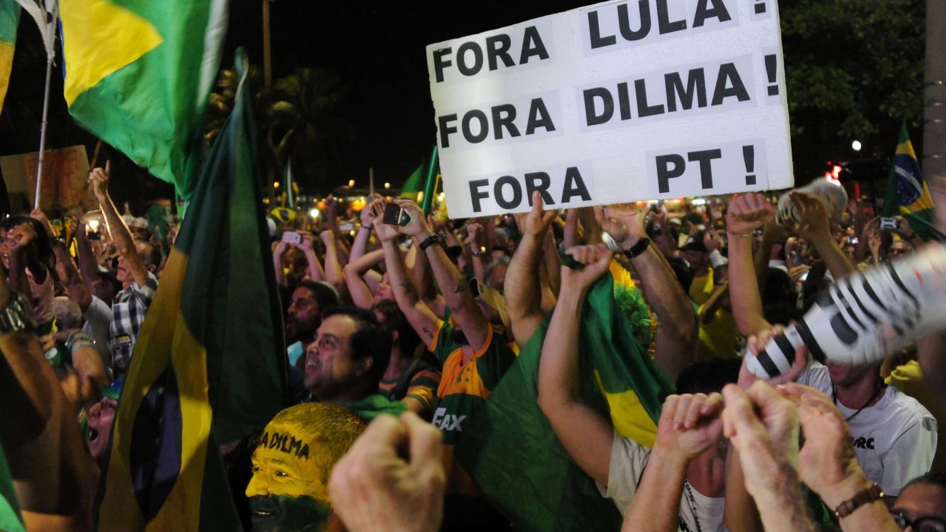 Evangélicos no Brasil - do impeachment de Dilma Rousseff ao tempo