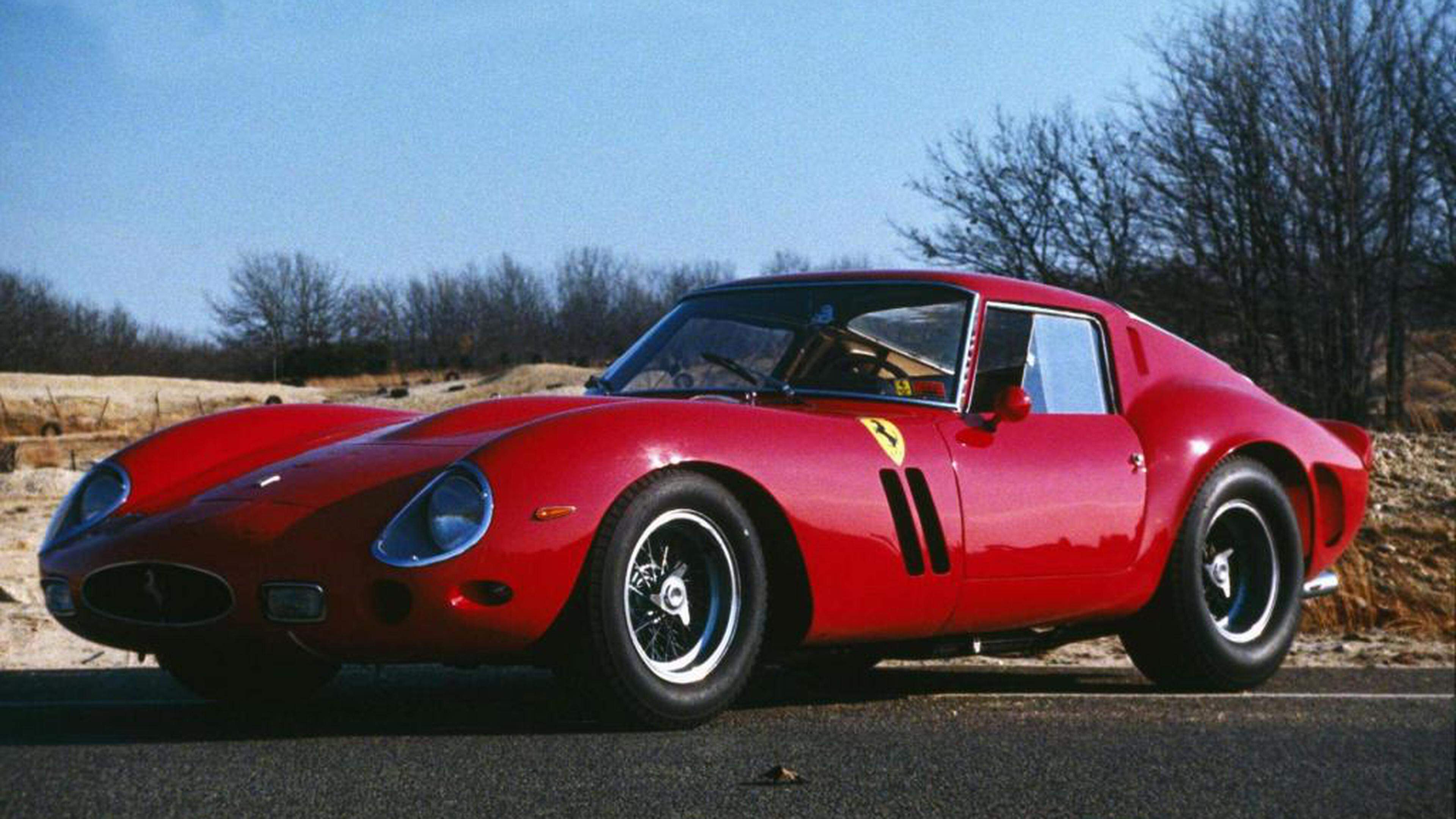 Ferrari de 1962 é leiloada por R$ 255 milhões em Nova York