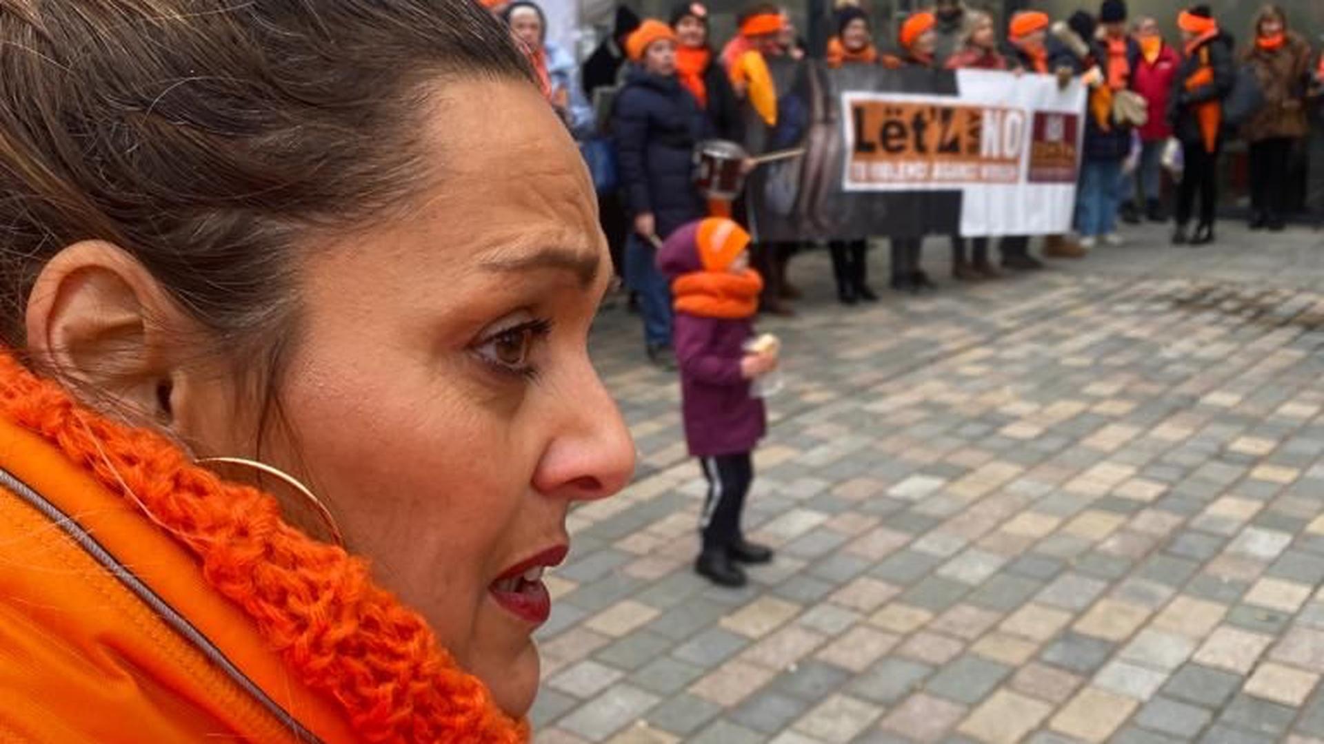 A marcha da associação "A Voz dos Sobreviventes" na Orange Week, a 23 novembro.