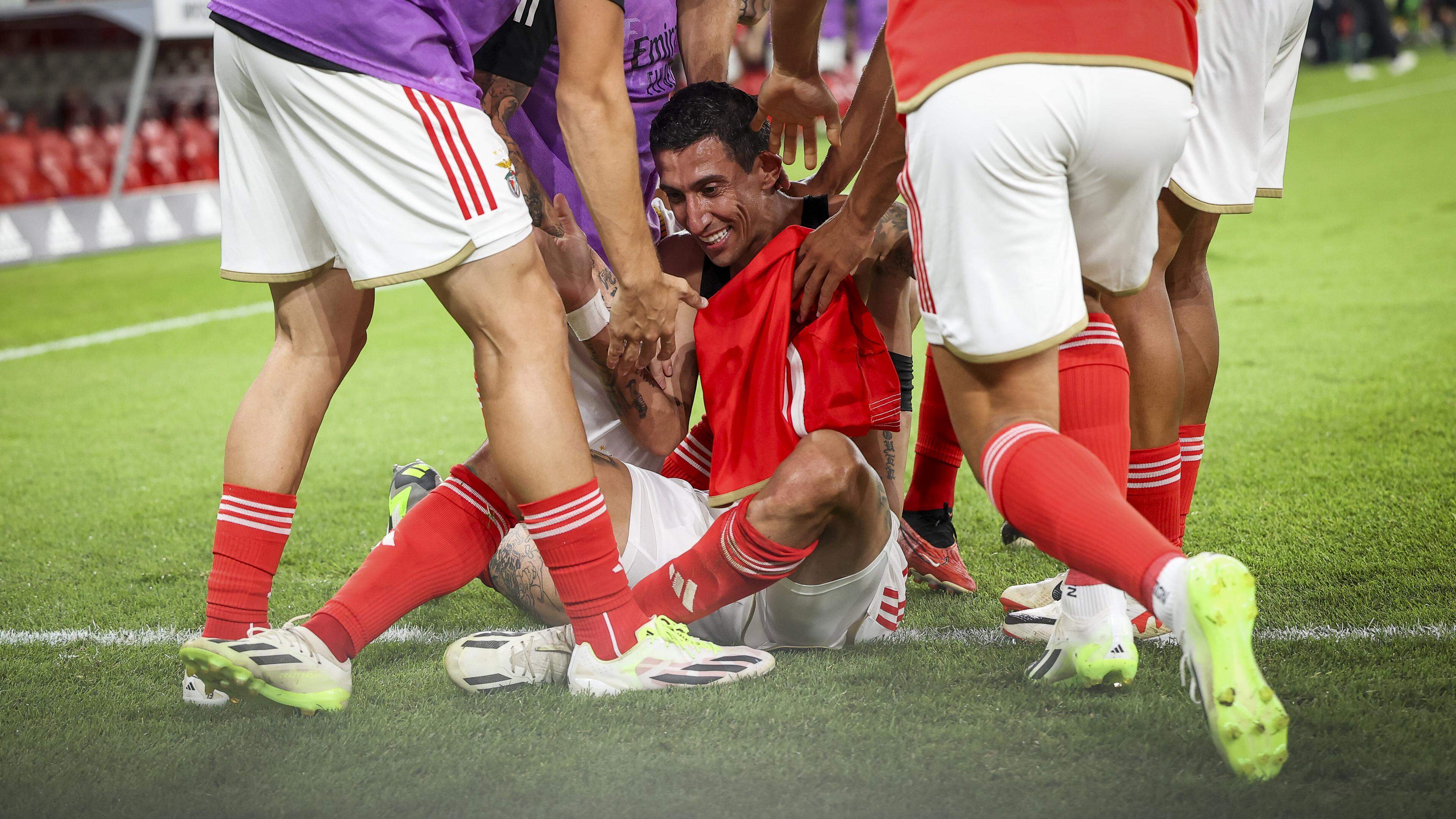 Domínio de Bola - Rafa estava em jogo por 4 cm no golo de Tengsted que deu  a vitória ao Benfica.