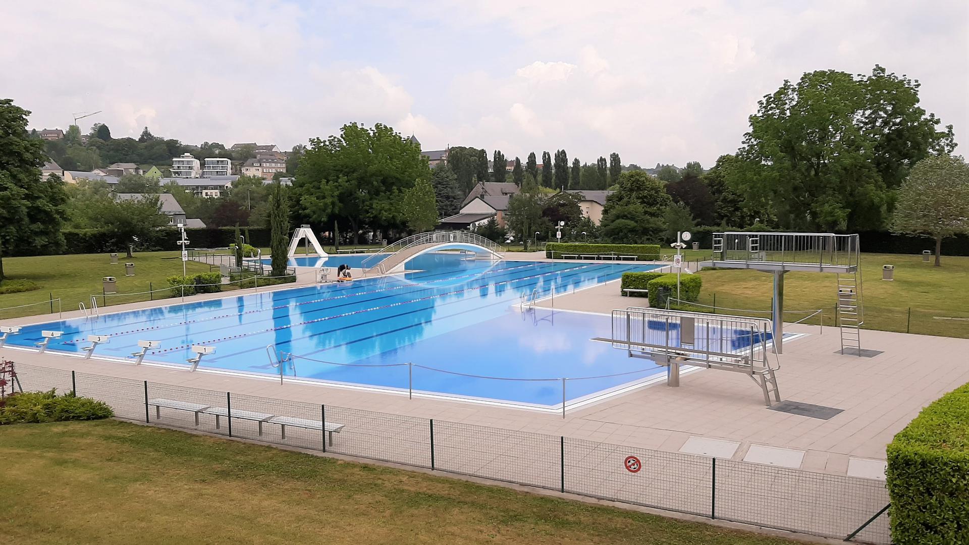 A piscina de 50 metros apela aos nadadores mais atléticos.